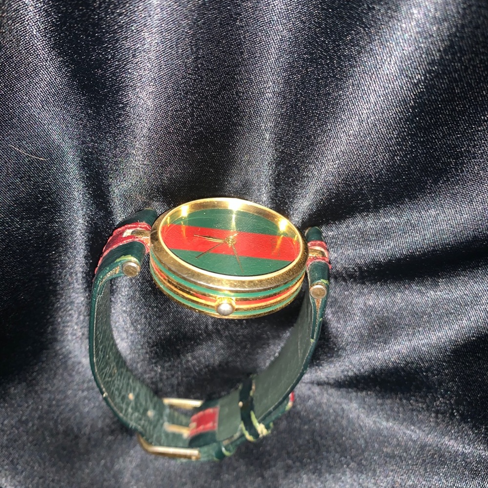 Vintage Gucci leather watch - Picture 5 of 6